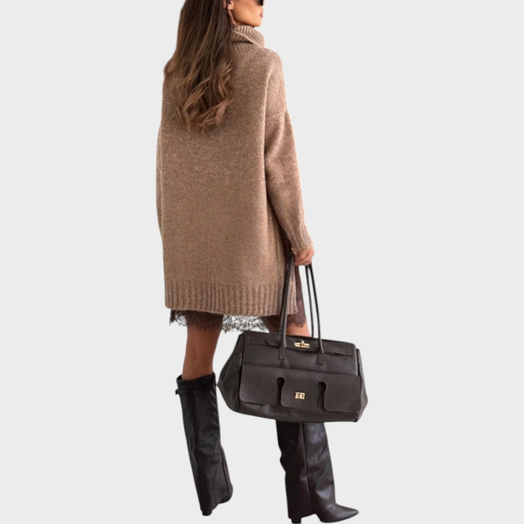 Aurora™ | Oversized rullekravesweater med blondedetalje