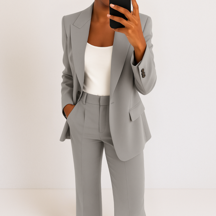 Suzan™ | Elegant damesæt med blazer og bukser