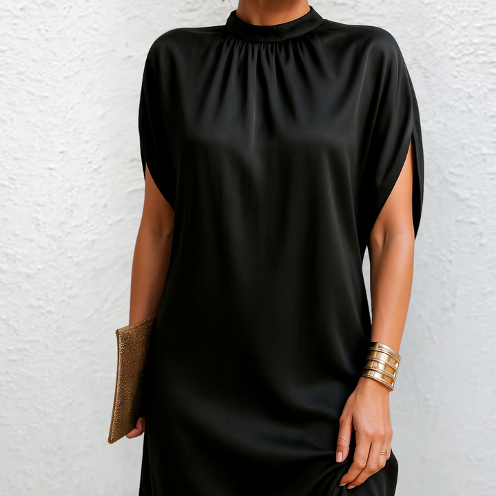 Judy™ | Elegant minikjole i satin med høj hals