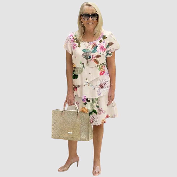 Ellie™ | Lagdelt kjole med blomsterprint