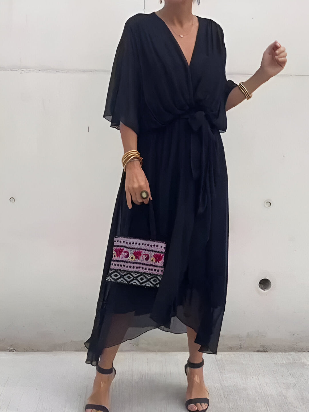 Moniek™ | Elegant plisseret midikjole med sløjfe